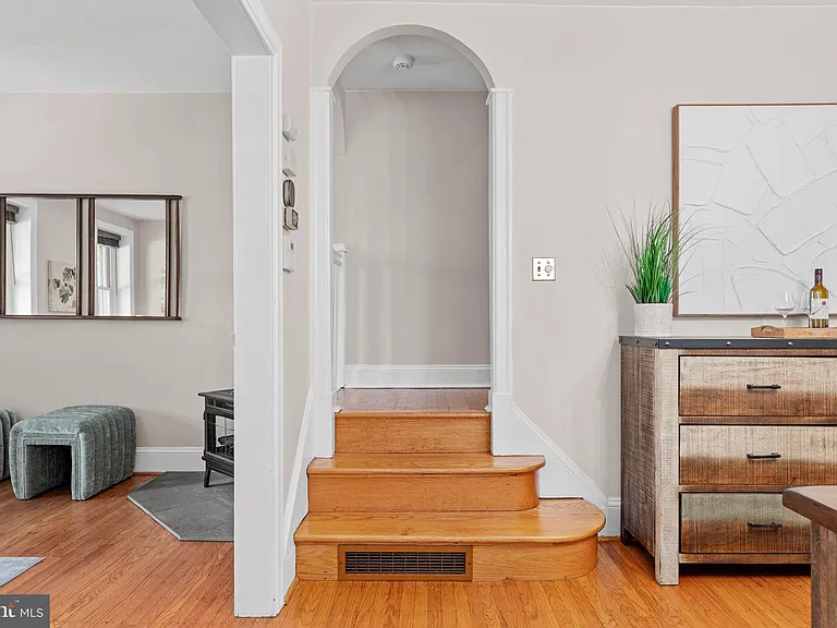 212 E Benezet St — Photo 10
