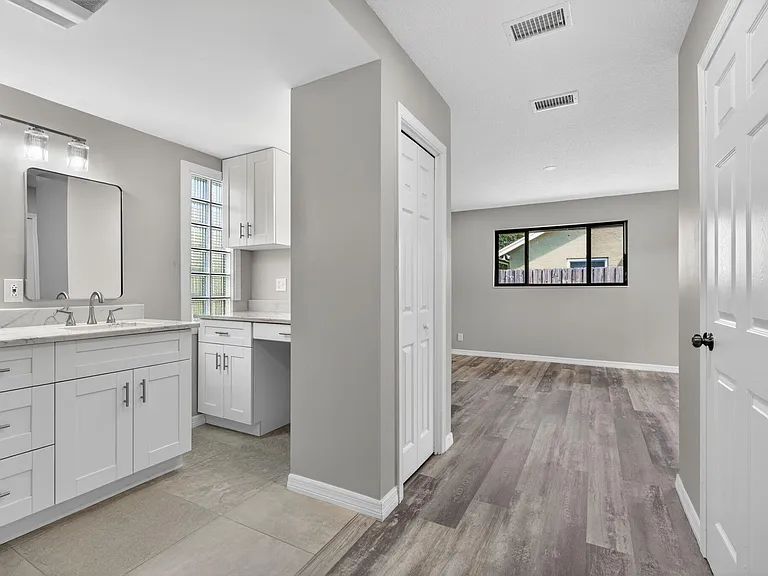 6119 Mullin St — Photo 13
