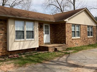 1602 Sundown Dr, Lawrenceburg, TN 38464