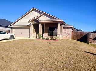 16221 Crossing Cir, Lindale, TX 75771