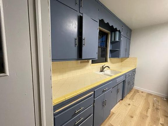 Mid-century modern touches in the kitchen.