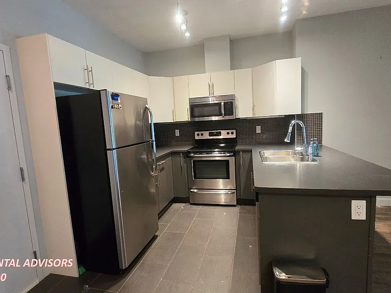 10611 117th St NW #101 — Photo 4