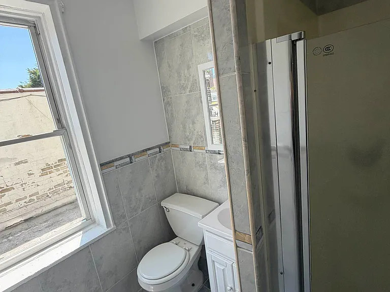 3300 Netherland Ave #1J — Photo 11