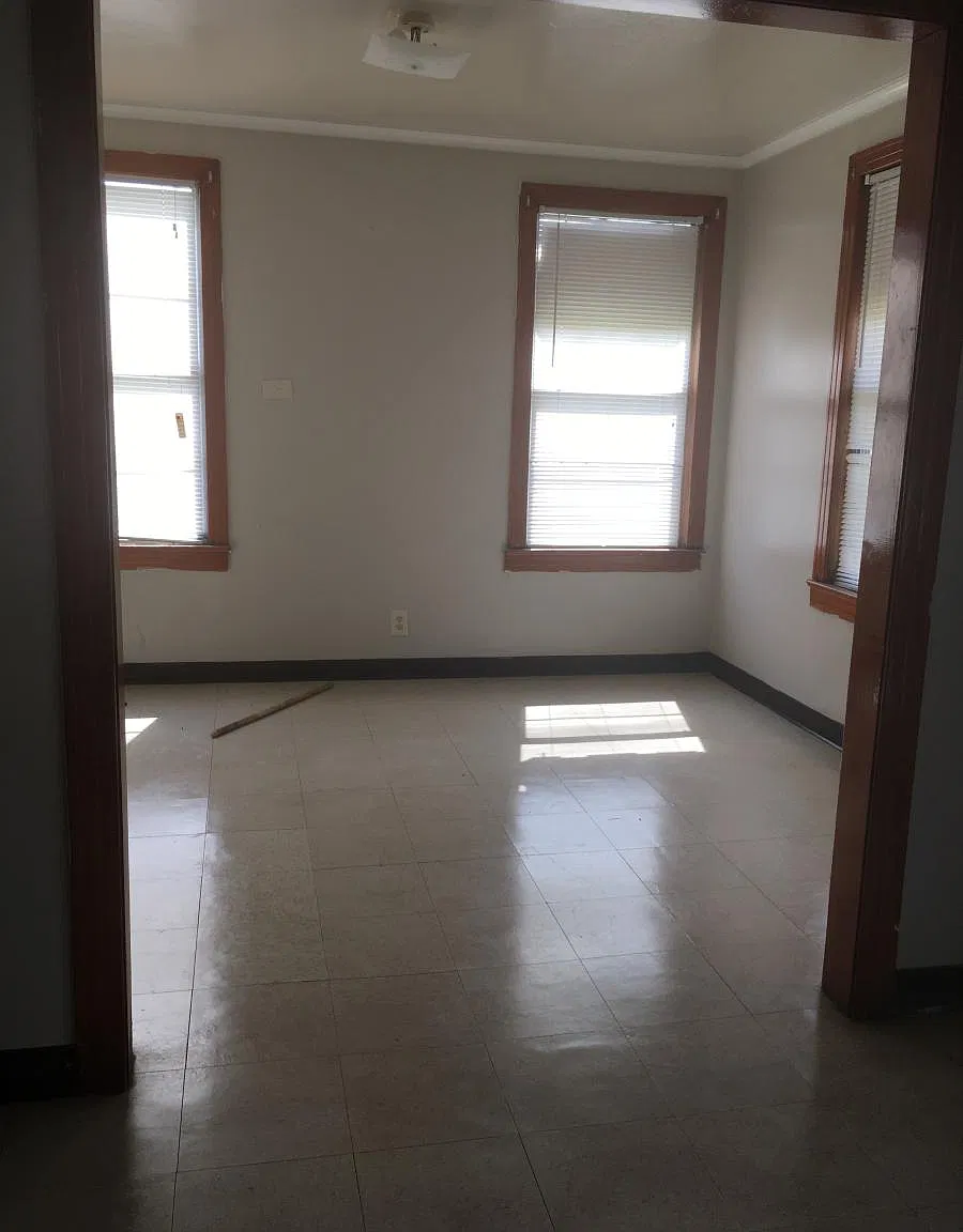 2 bed, 1054 sqft, $950 — Photo 3