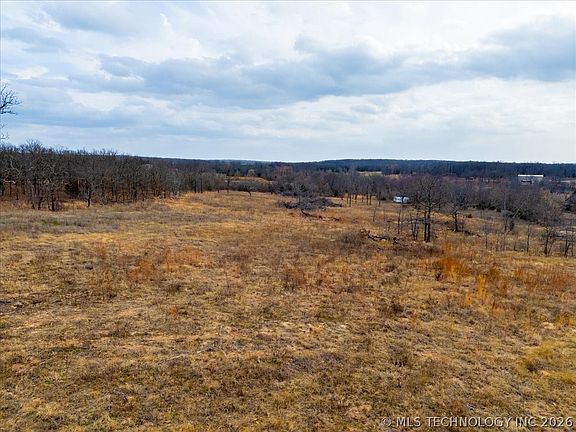 2nd image of 8015 Valley View Dr