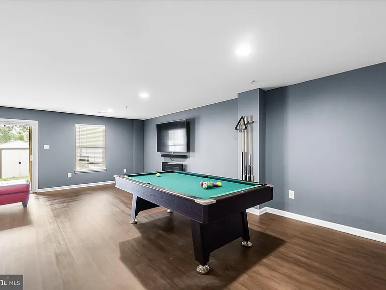 5758 Barts Way — Photo 4
