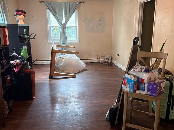 5th image of 1326 Saxon St