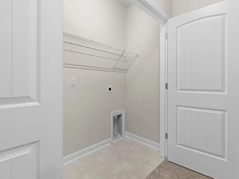 2033 Folkstone Woods Ln — Photo 15