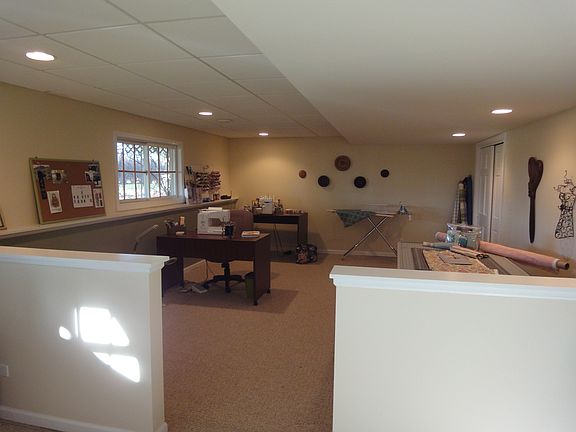 2nd image of 1N556 Turnberry Ln