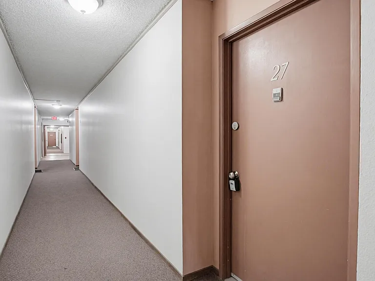 7858 Cowles Mountain Ct #D27 — Photo 3