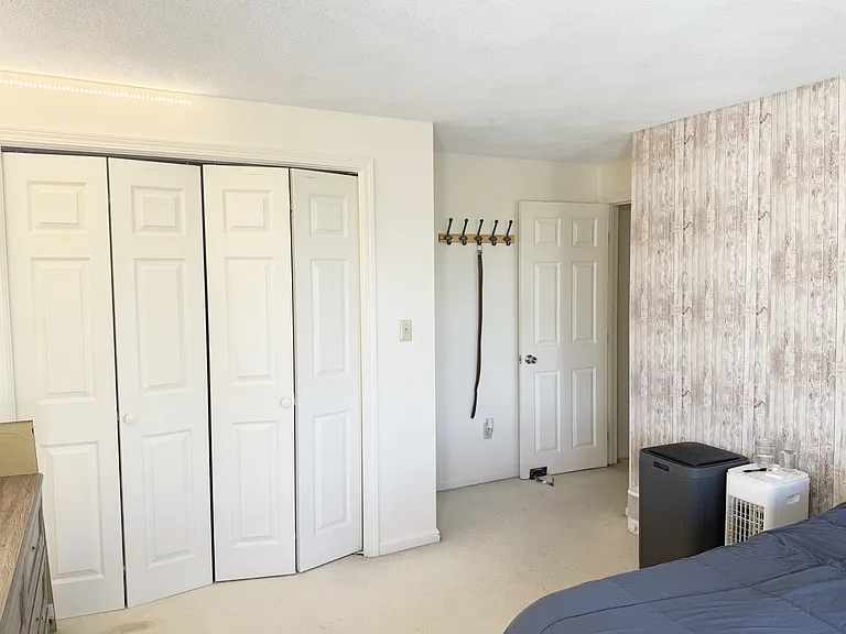 14 Kings Ct #14A — Photo 19