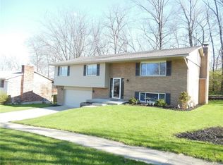 414 Crusader Dr, West Carrollton, OH 45449