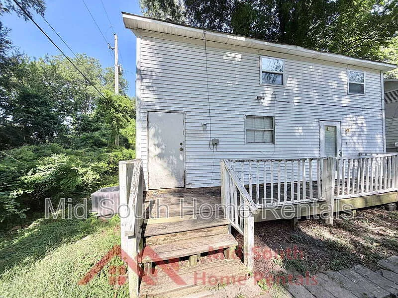 1 bed, 1.0 bath, $550 — Photo 2