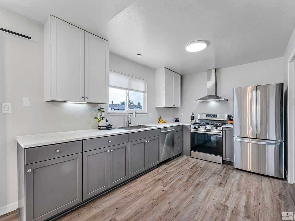 1st image of 270 Spear Ct