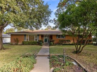 4344 Selkirk Dr W, Fort Worth, TX 76109