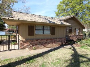 408 Circle Dr, Mabank, TX 75156