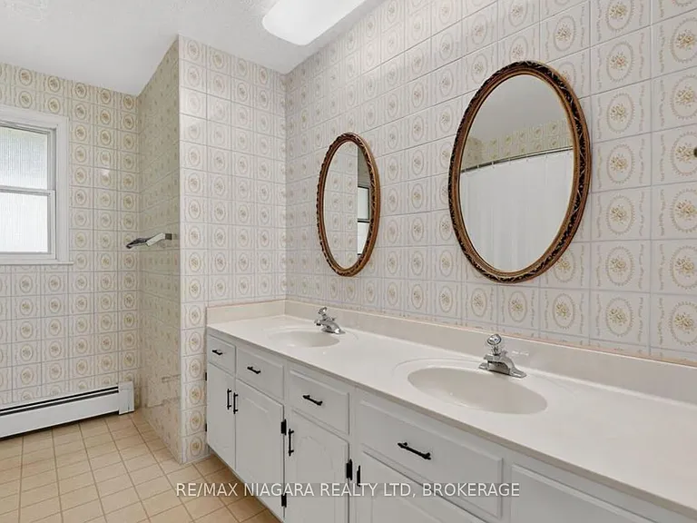 12 Sheppard Cres — Photo 14