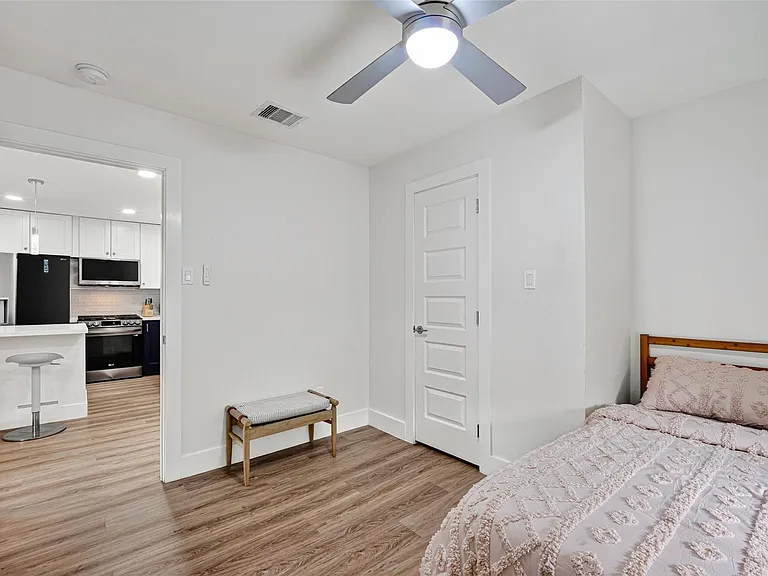 1119 Panama St — Photo 23