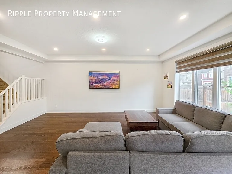167 Windbrook Mnr SW #UPPER — Photo 12