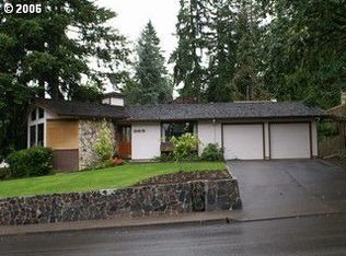 385 S 68th Pl, Springfield, OR 97478