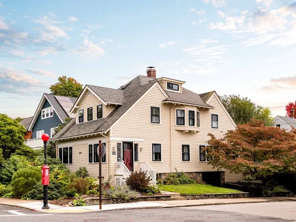 990 South St, Roslindale, MA 02131