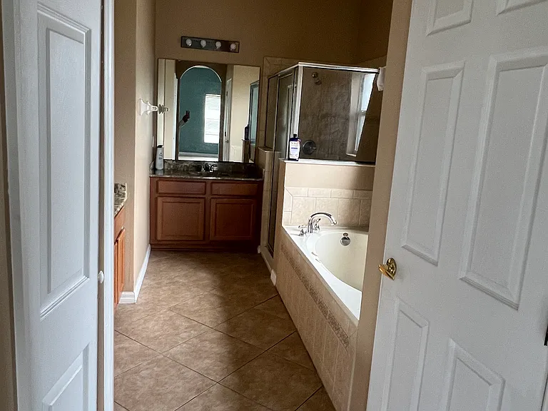 1932 Acacia Dr — Photo 8