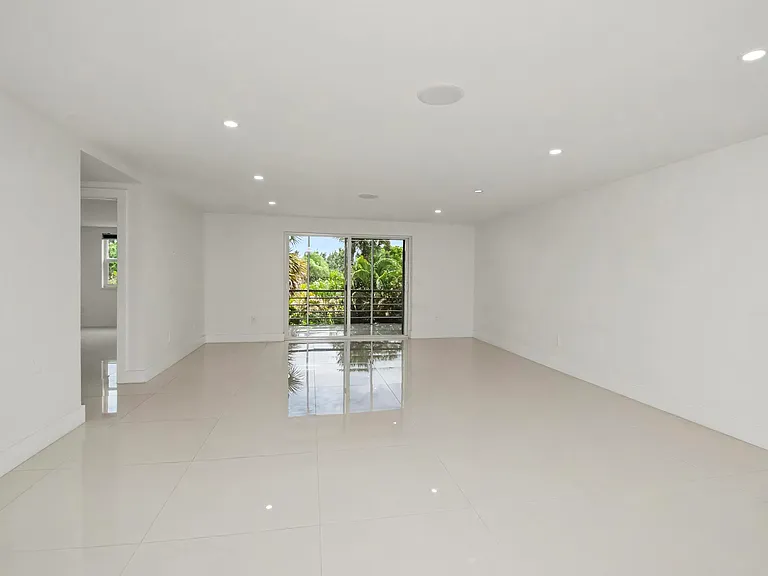 10110 Boca Entrada Blvd #305 — Photo 2