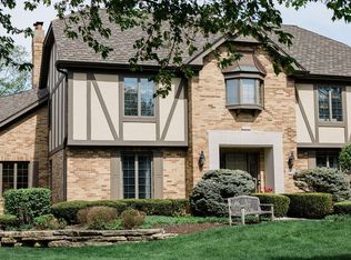 6431 Garfield Ridge Ct, Willowbrook, IL 60527