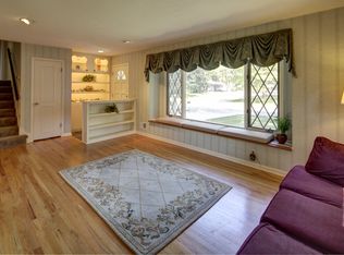 10621 Valley St, Omaha, NE 68124