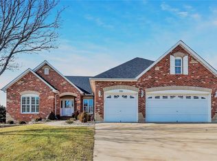 161 Bear Creek Dr, Wentzville, MO 63385