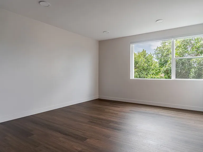 NV Lofts Modern Luxury Living, Centered on You — Photo 9