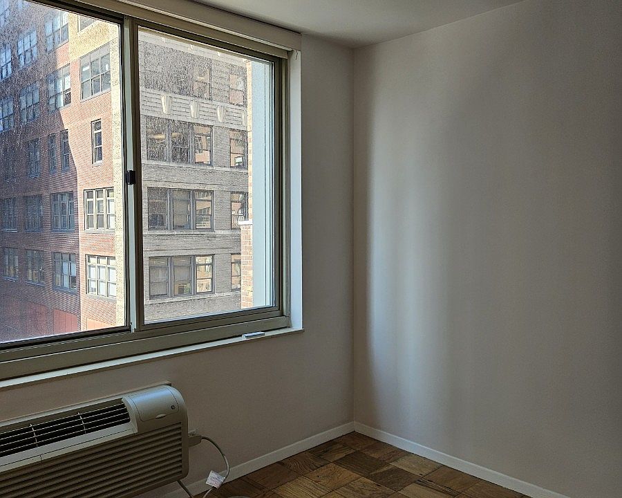 1st image of 333 E 45th St APT 10B