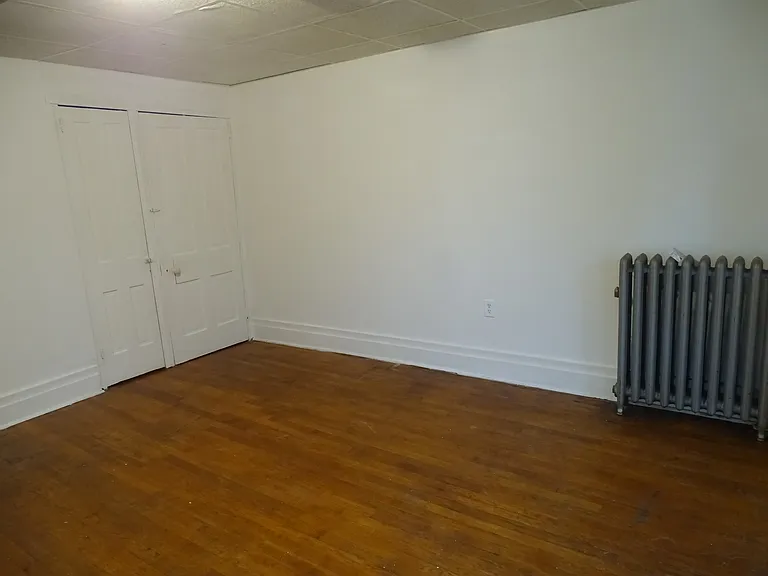 435B Winchester Ave — Photo 11