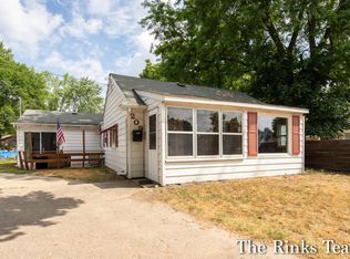 209 Pine St SE, Lowell, MI 49331