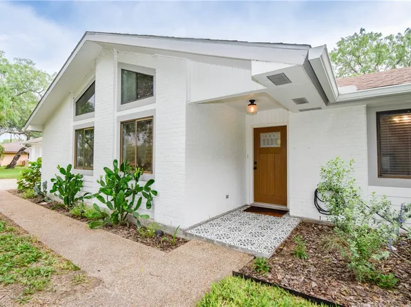 308 E Trant Rd, Kingsville, TX 78363