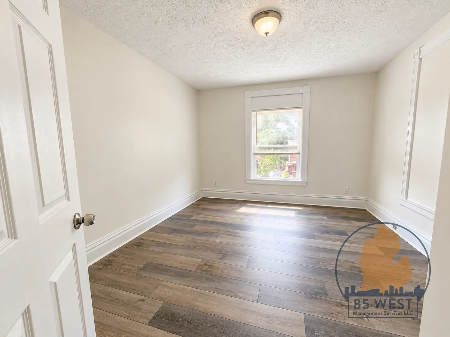 1 bed, 1000 sqft, $1,100 — Photo 3