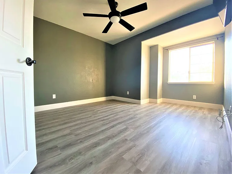 8013 Coral Point Ave — Photo 43