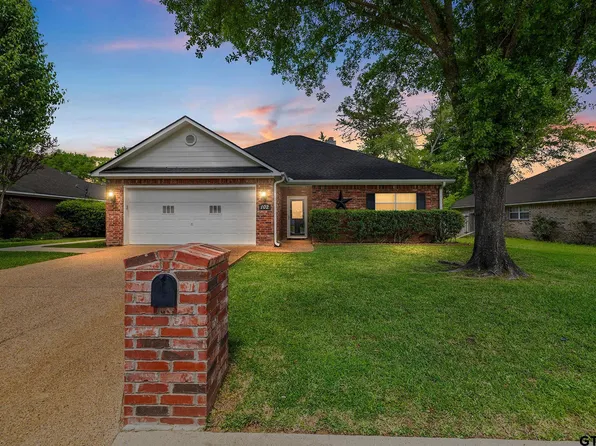 102 Cedar Ln, Chandler, TX 75758