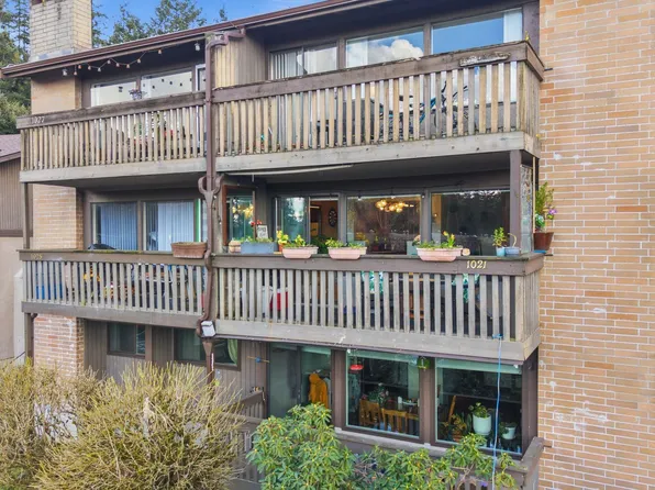 1021 Old Lillooet Rd, North Vancouver, BC V7J 3H6