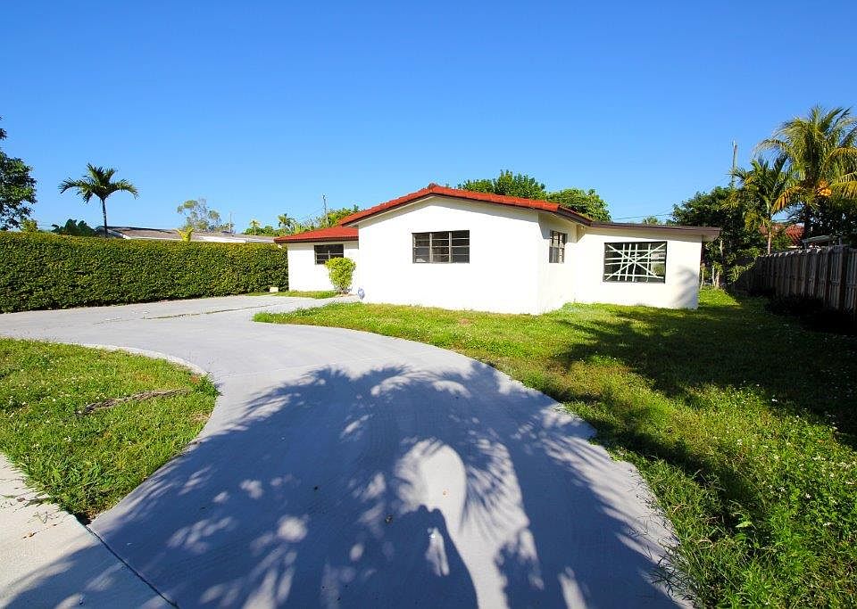 2nd image of 8465 SW 43rd St