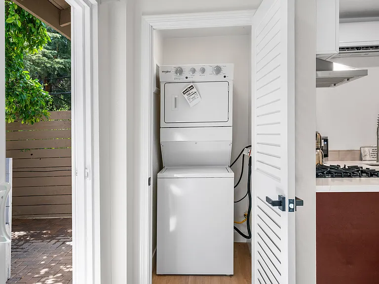 163 E 10th Ave #1 — Photo 12