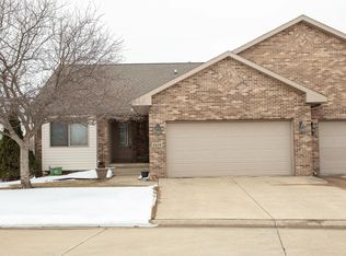5416 Meadowlark Ln, Cedar Falls, IA 50613