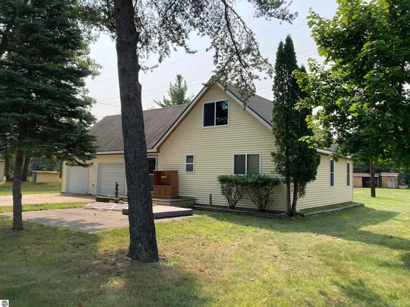 3631 W Rose City Rd, West Branch, MI 48661