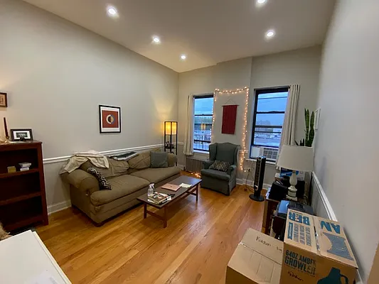 Rented by Mdays Realty | media 6