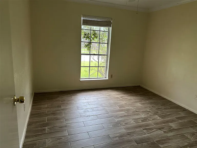 13910 Towne Way Dr — Photo 4