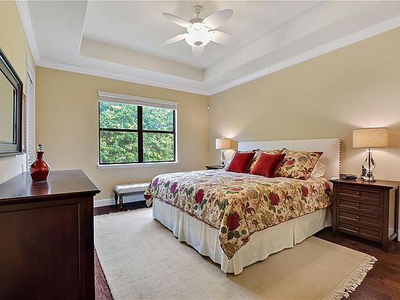5th image of 429 De Soto Ln