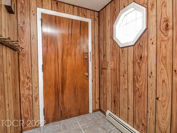 4th image of 27 White Oak Ln