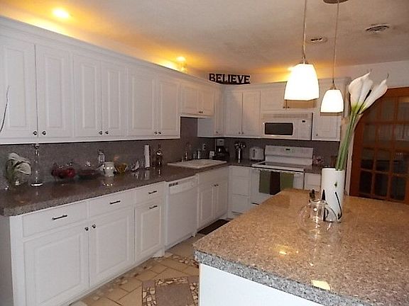 2nd image of 306 E Dormard Ave