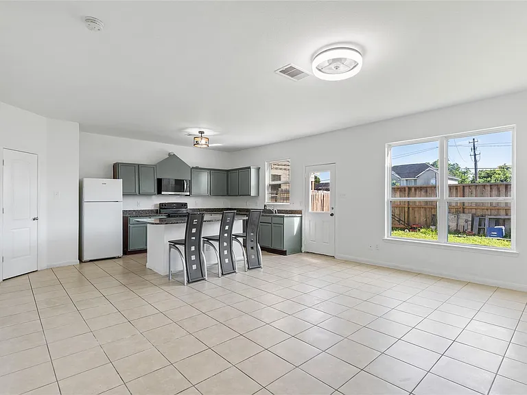 11017 Panther Ct — Photo 7