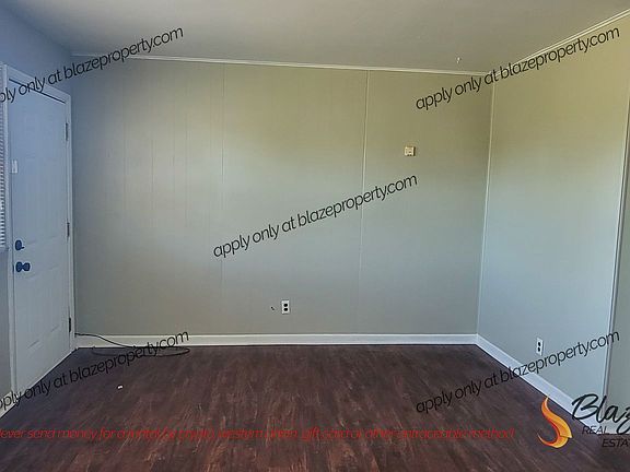 4th image of 2305 Rosewood Ln